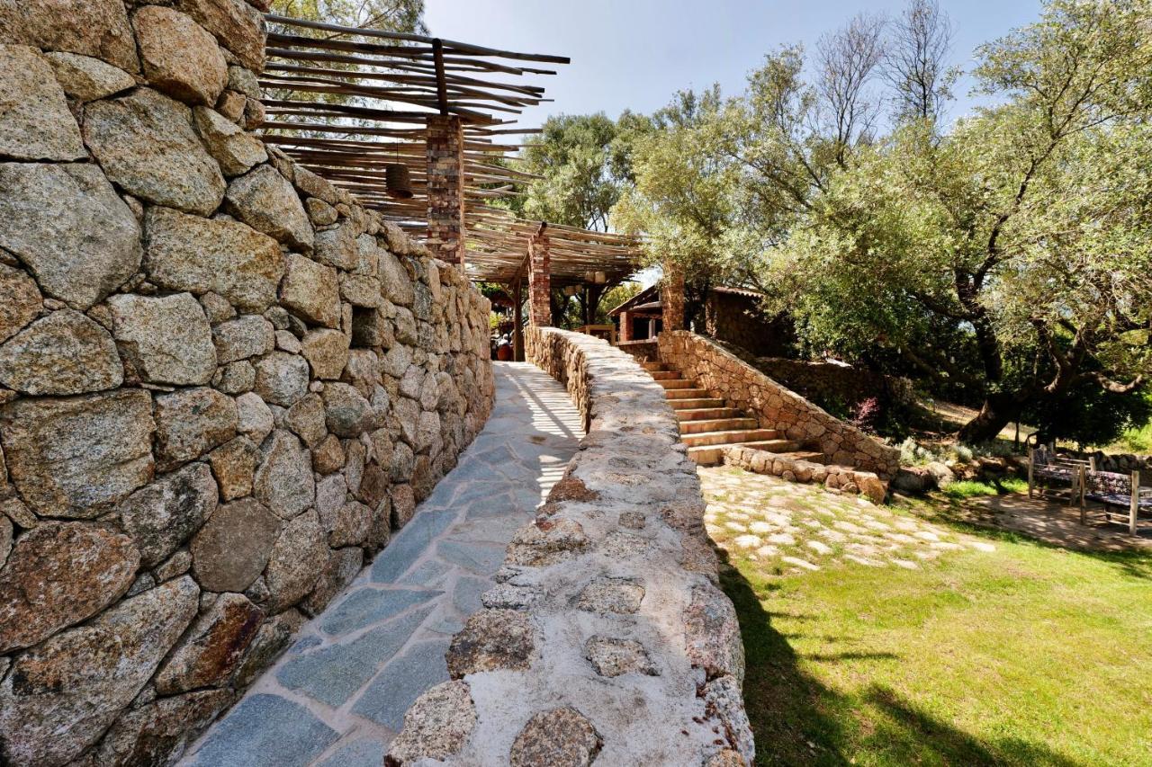Domaine Pozzo Di Mastri Hotel & Spa ฟิการี ภายนอก รูปภาพ
