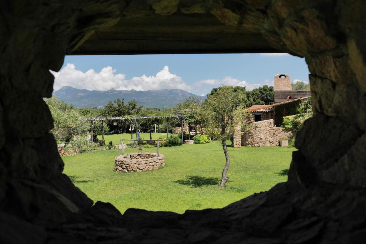 Domaine Pozzo Di Mastri Hotel & Spa ฟิการี ภายนอก รูปภาพ