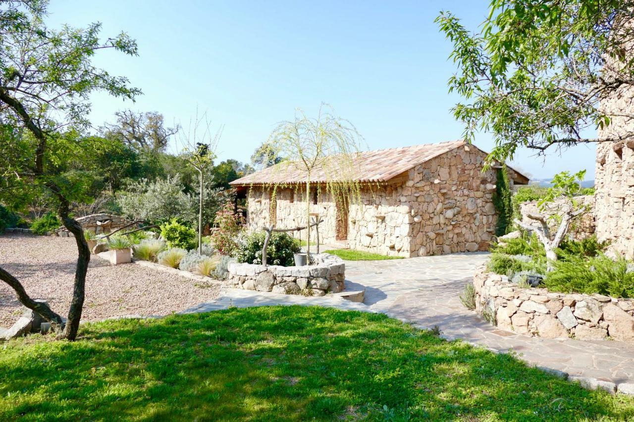 Domaine Pozzo Di Mastri Hotel & Spa ฟิการี ภายนอก รูปภาพ